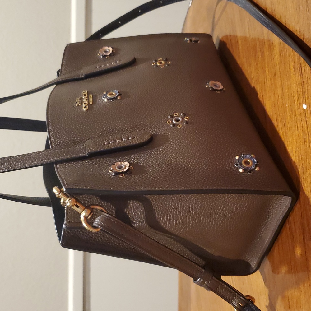 Like NEW Coach Charlie 28 Carryall With Scattered Rivets - Picture 3 of 14